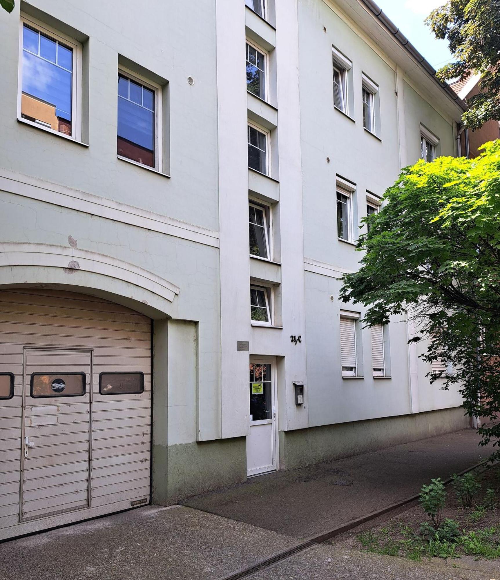 Bb21 Apartman Eger - City Centre Exterior photo